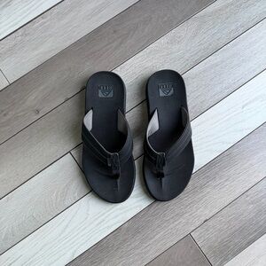 Reef Textured Black Sandals